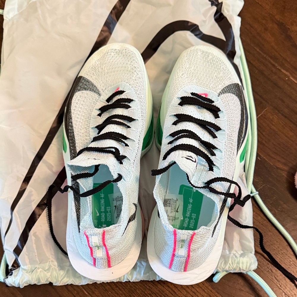 Nike alpha flys- size 11 minimal wear